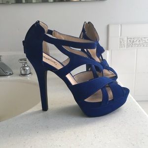 Sexy royal blue heels